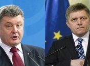 Порошенко и Фицо обсудили ситуацию на Донбассе