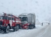 Непогода в Украине: движение транспорта ограничено в 4 областях