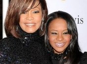 Дочь Уитни Хьюстон до сих пор не в состоянии выйти из комы