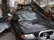 Шквальный ветер в Киеве: спасатели 20 раз выезжали на вызовы