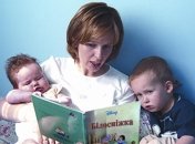 Как приучить ребенка к книжке? Помогут мультгерои!