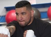 Бывший соперник Кличко в непростом поединке одержал победу (Видео)