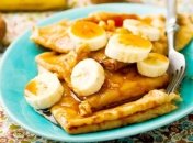 Рецепт дня: блинчики на молоке с жаренными бананами
