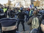 Протесты во Франции: Количество раненых возросло до 400 человек