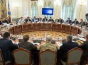Президент созывает заседание СНБО в преддверии "нормандской встречи"