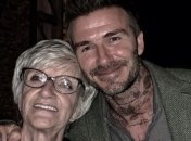 Дэвид Бекхэм посетил Уимблдонский турнир с пожилой мамой