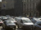 Киев переходит на безналичную оплату парковок 