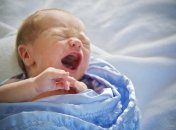 Почему плачет новорожденный: причиной может быть младенческая дисхезия
