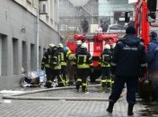 Пожар в бизнес-центре в Мариуполе: эвакуировано около 100 человек