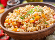 Перловка з м'ясом та овочами