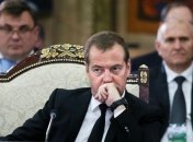 Медведев: Зеленский попал в очень непростую ситуацию 