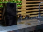 Украинские изобретатели создали гаджет, способный быстро охладит любую жидкость (Видео)