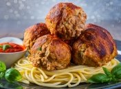 Мітболи стануть чудовим варіантом ситного обіду  (зображення створено за допомогою ШІ)