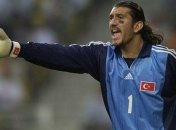 Легенда турецького футболу госпіталізований з коронавірусом