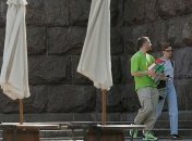 Ослабление карантина: В Днепре открылись непродуктовые магазины и летние кафе 