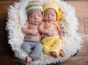 Ученые: Близнецы лучше спят вместе