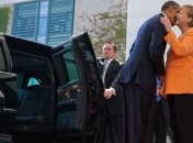 Обама обсудил с Меркель ситуацию в Украине