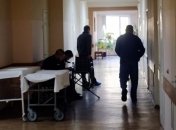 Бои возле Новотошковского: раненые украинские воины доставлены в госпиталь