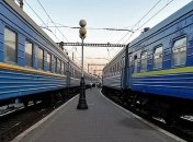 "Укрзализныця" до Троицы назначила дополнительные поезда