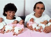 Каково менять подгузники сразу шестерым: история родителей шестерняшек