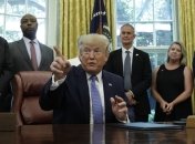 Трамп обещает мощный ответ на любые агрессивные действия Ирана