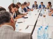 Партія "Слуга Народу" поки не веде переговорів про коаліцію з "Голосом"