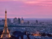 Женщинам в Париже уже официально позволили носить брюки