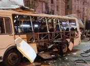 Дюжина пострадавших и обломки на всю улицу: в России взорвался пассажирский автобус (видео)