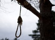 Подростка нашли повешенным в лесу после ссоры с бабушкой: детали трагедии на Одесчине