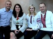 Сотрудники Всемирного банка и МВФ пришли в офис в вышиванках