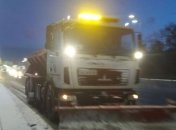 В ожидании снега: На дорогах столицы работает большое количество техники