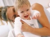 Прикосновения избавляют детей от колик