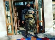 Во взятом Азербайджаном Шуши топчутся по флагам Карабаха (фото)