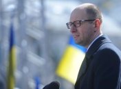 Яценюк: Спасатели нашли уже 272 тела погибших в катастрофе