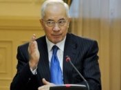 Азаров не хочет, чтобы люди покидали Украину