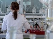 Вероятное спасение: Британия проведет испытания вакцины от коронавируса