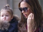 Виктория Бекхэм учит дочку одеваться со вкусом