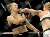 Холли Холм отправила в нокаут Ронду Роузи (Видео)