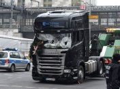 Теракт в Берлине: Полиция считает, что преступник может быть на свободе