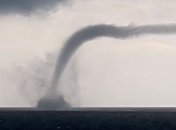 "Вихрей было несколько": у побережья Одессы засняли впечатляющий смерч (видео)