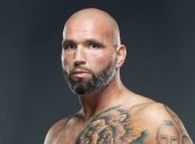 Еще один боксер-супертяж заболел коронавирусом