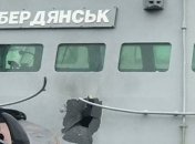 Катер "Бердянськ" обстріляли російські вертольоти