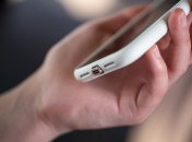 Смартфон можна випадково впустити у воду