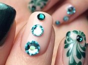 Маникюр 2018: неповторимые идеи дизайна ногтей с темной палитрой (Фото)