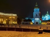 Ночной снежный Киев попал на сказочные фото