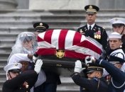 Итоги дня 1 сентября: Дело Бабченко, прощание с Маккейном, РФ задержала судно