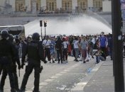 В Париже полиция задержала 40 болельщиков в ночь финального матча ЧМ