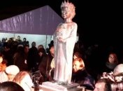 В Киеве открыли памятник королеве Франции (Видео)