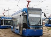 В Киеве движение скоростного трамвая снова приостановят