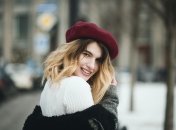 Найпопулярнішими кольори осені 2022 — червоні, рожеві, лілові та шоколадні тони